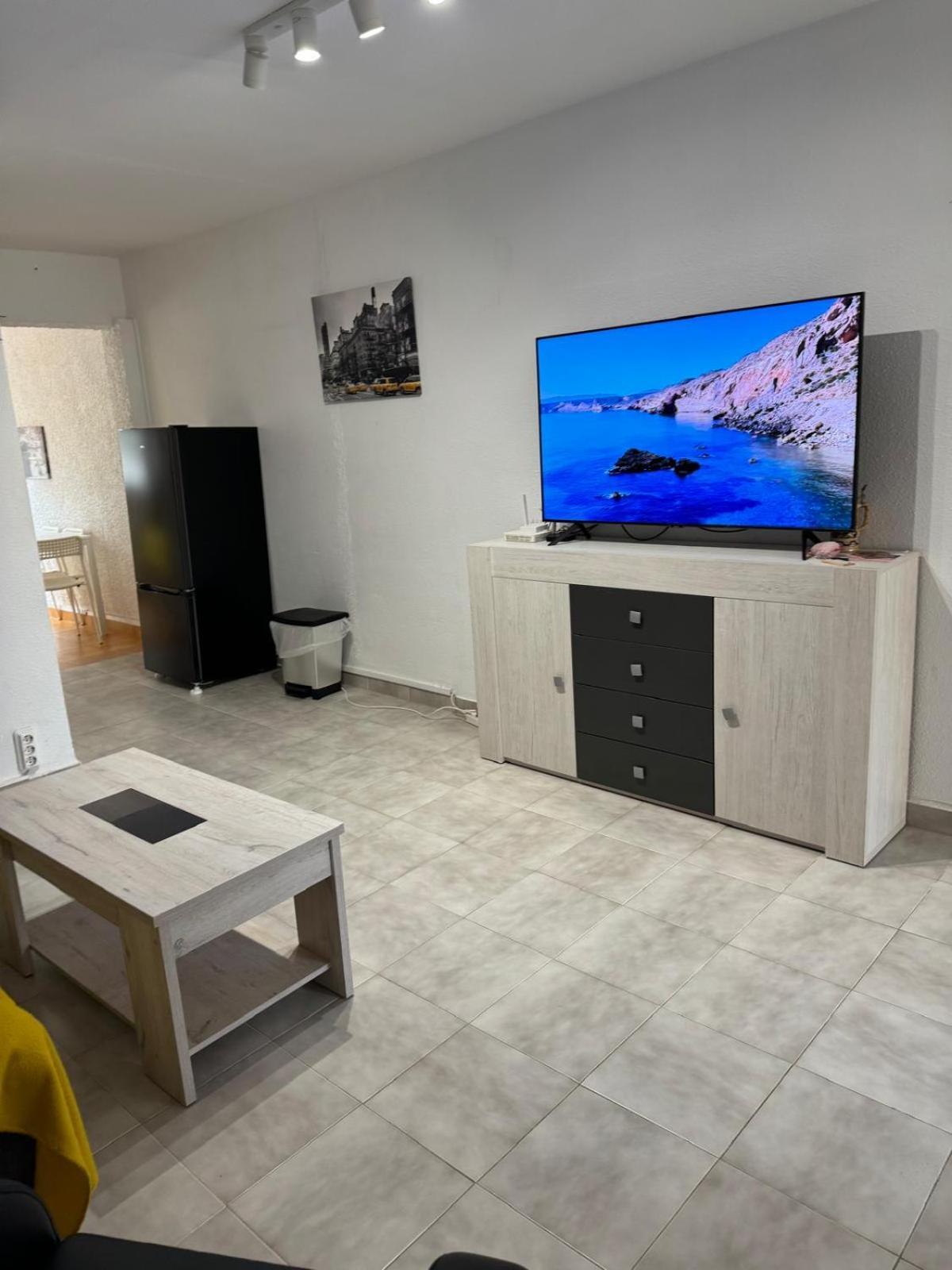 Villa Mare - 2 Beds With Balcony, Patio And Pool And Direct Park Access 무르시아 외부 사진
