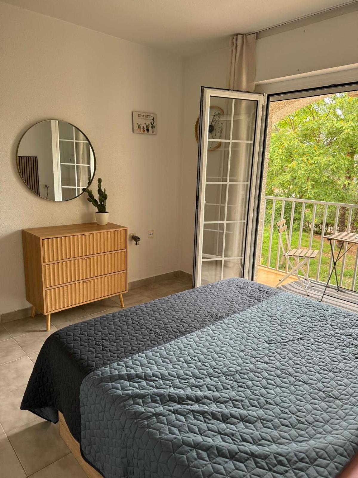 Villa Mare - 2 Beds With Balcony, Patio And Pool And Direct Park Access 무르시아 외부 사진